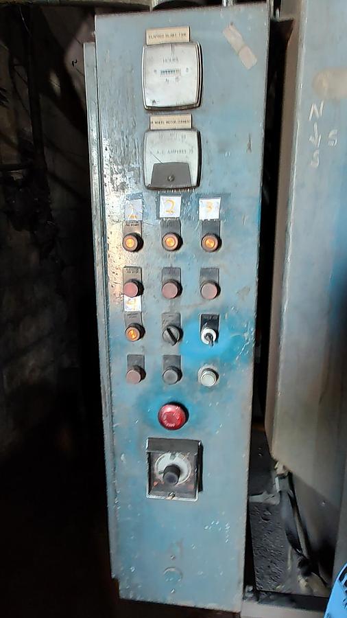 Very good Bronco 72" Table