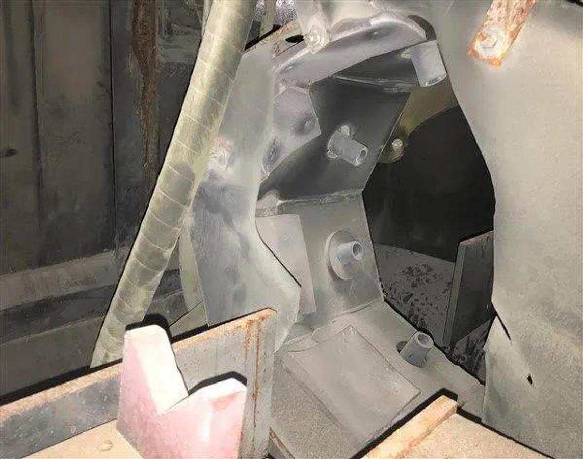 Very good Delong/Innovative Systems Thru-Feed Debur/Blast System