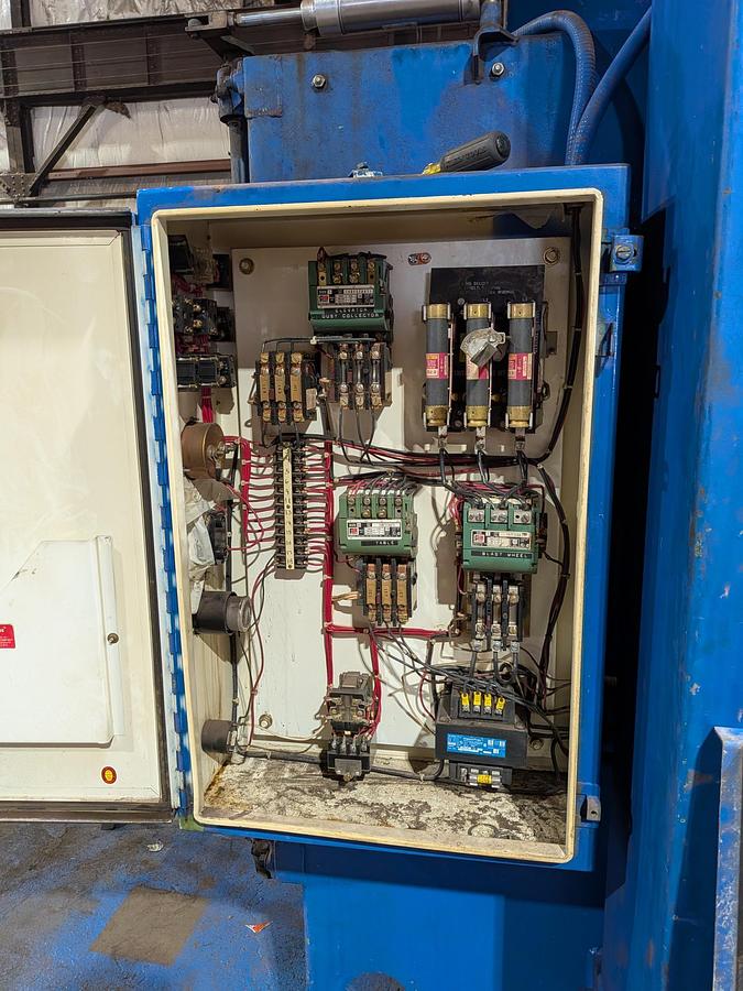 Like new Goff 48" Fixed Table