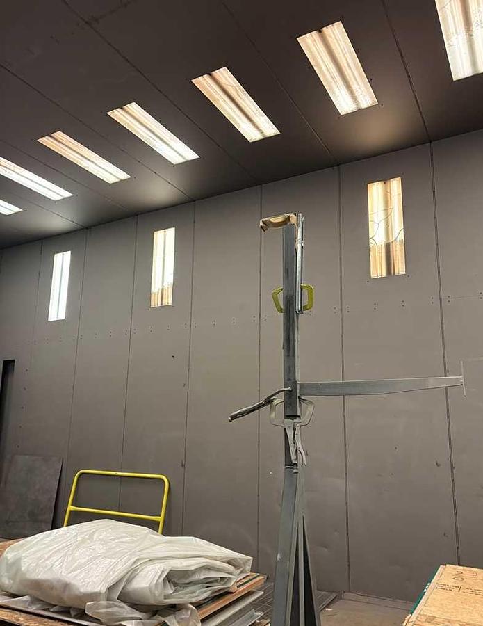 Excellent 2014 Clemco Flat Trak Blast Room