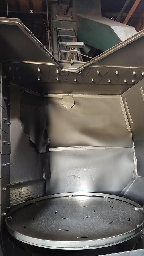 Very good Bronco 72" Table