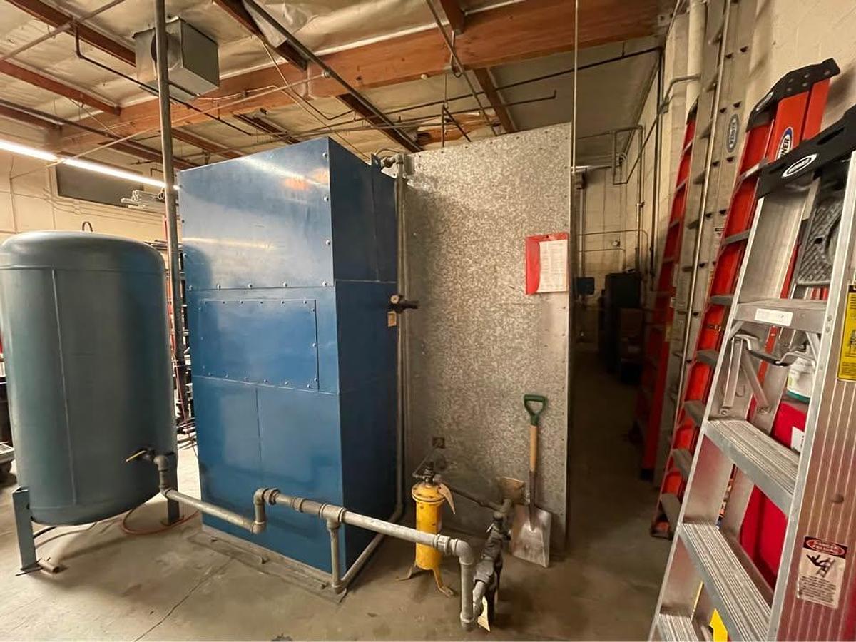 Like new Schmidt Blast Room