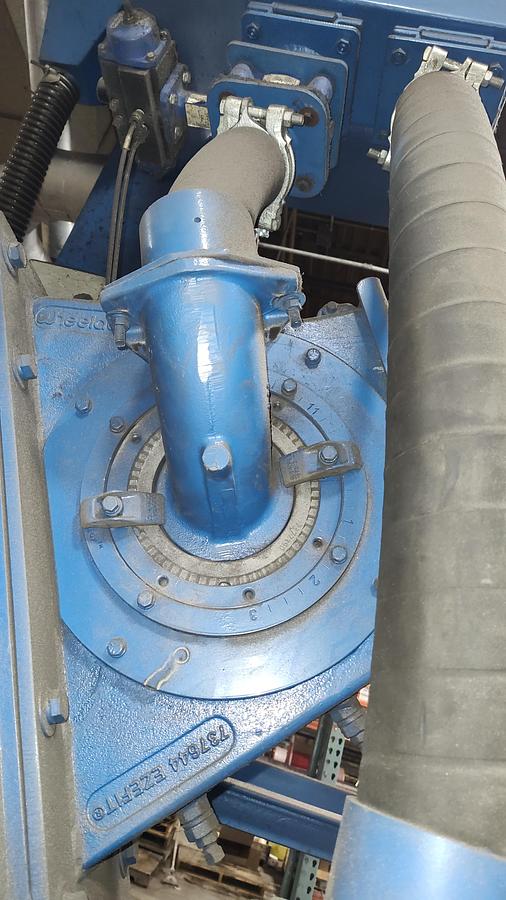 Like new 2012 Wheelabrator 48" Fixed Table