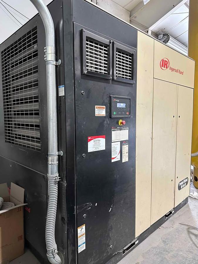 Excellent Outdoor Industrial Sandblasting Setup