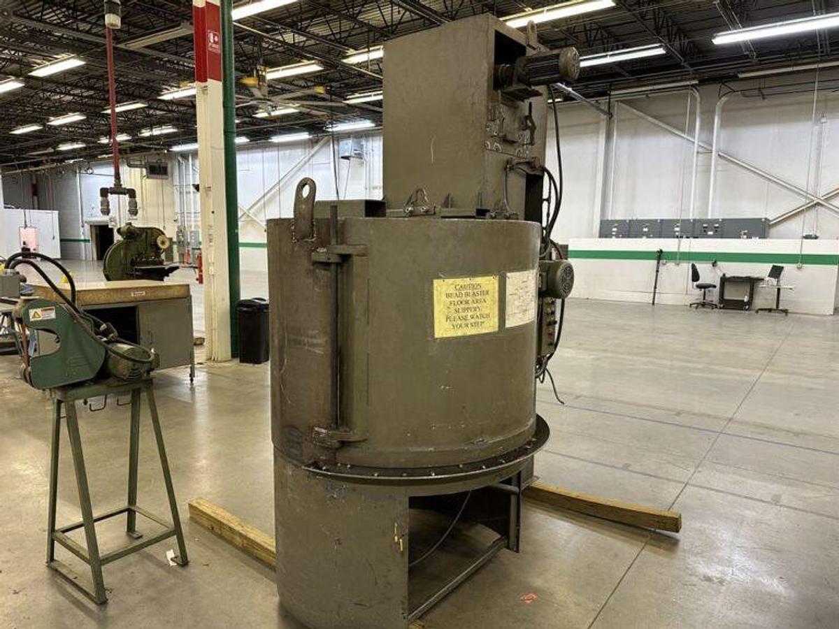 Good Wheelabrator MT1000 40" Turn Table