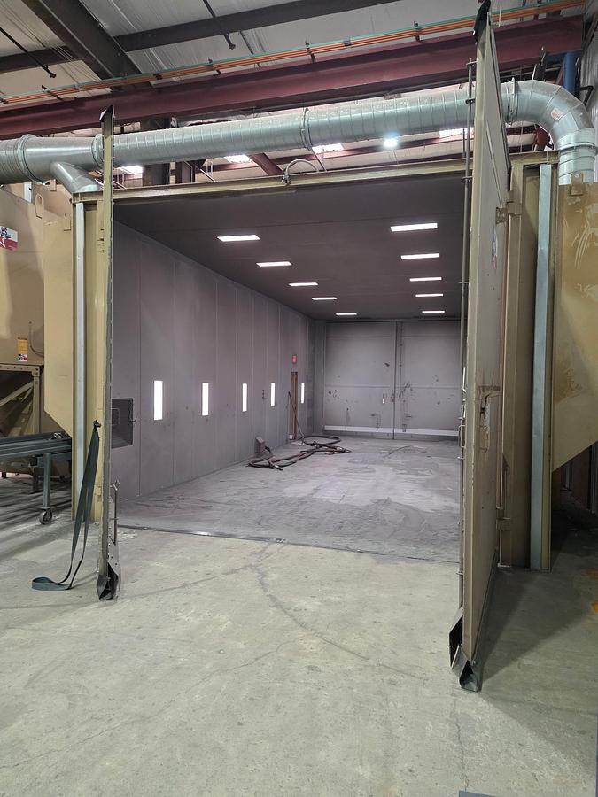 Like new 2021 ABS Blast Room