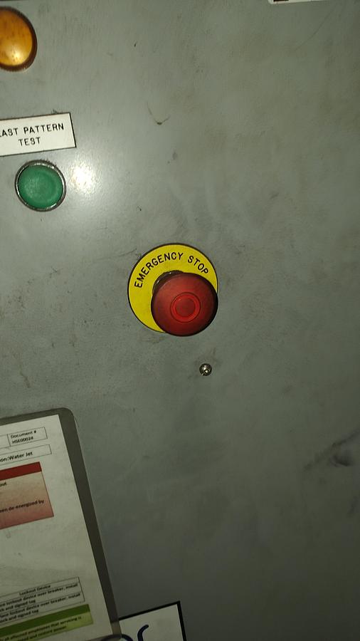 Like new 2012 Wheelabrator 48" Fixed Table