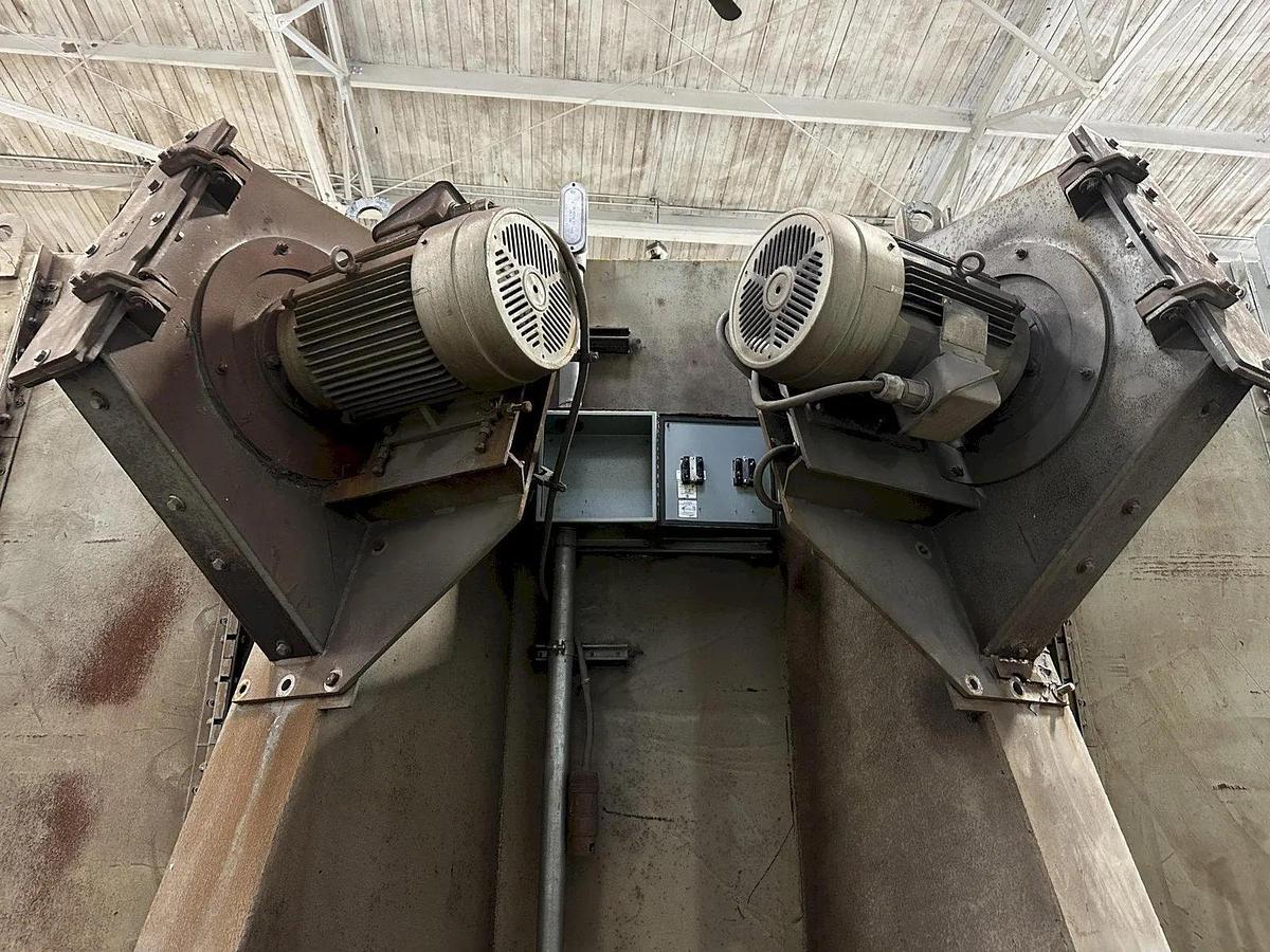 Like new 2007 Wheelabrator ES-1838-22