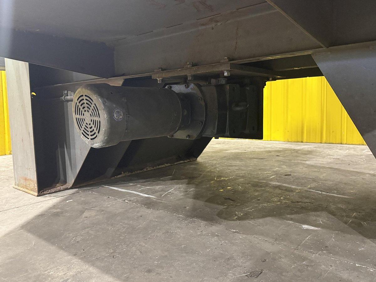 Like new Pangborn 6LK-7 72" Fixed Table