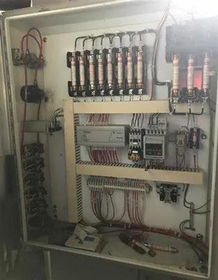 Very good Delong/Innovative Systems Thru-Feed Debur/Blast System