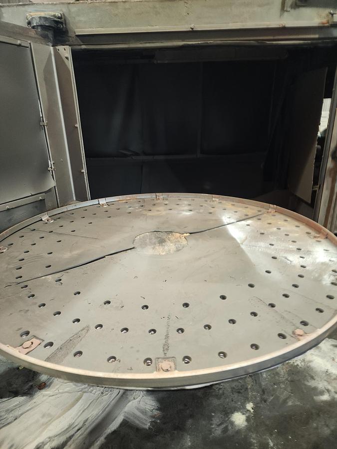 Good Wheelabrator 72" Swing Table