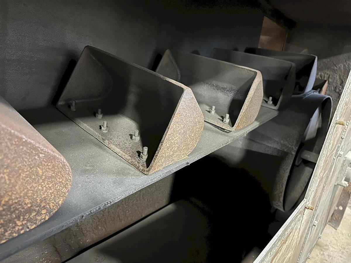 Like new 2007 Wheelabrator ES-1838-22