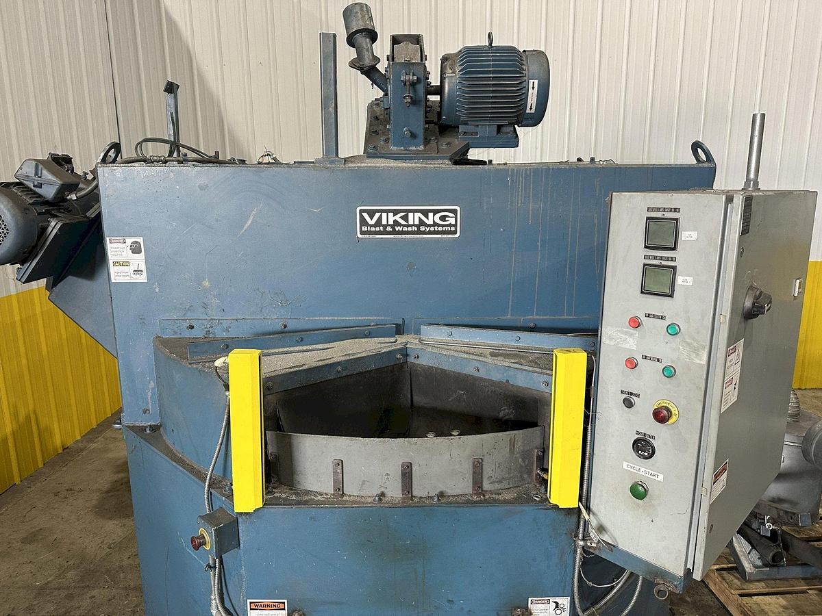 Very good 2017 Viking 48" Table