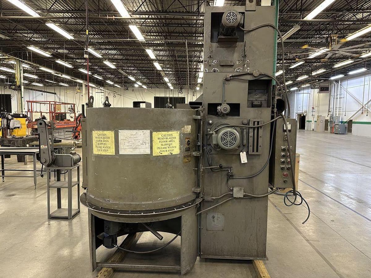 Good Wheelabrator MT1000 40" Turn Table