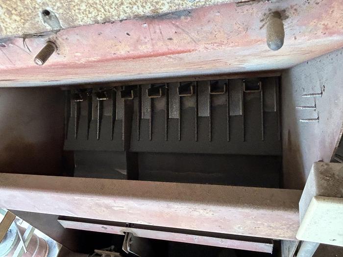 Very good 1996 BCP A4-7365 Roll Conveyor