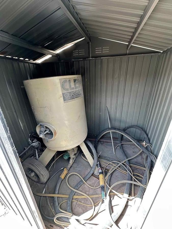Excellent Outdoor Industrial Sandblasting Setup