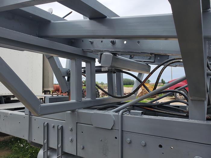 Used 1990 Peterbilt w/ New Holland 1051 Stack Retriever