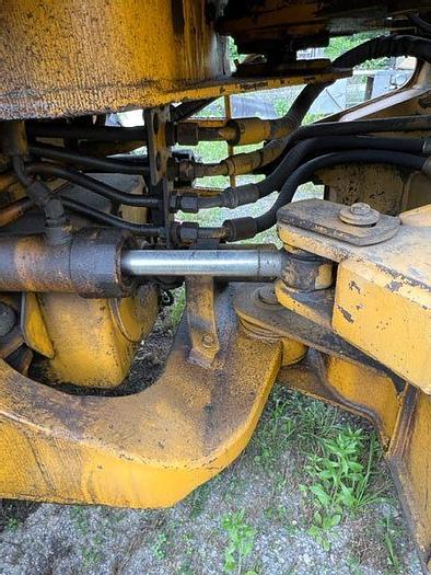 Used 1989 CATERPILLAR 916