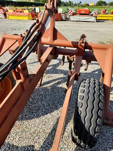 Usato ESTIRPATORE ZUCCHI CARRELLATO USATO