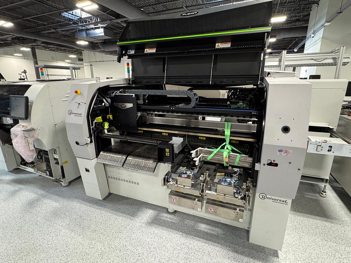 Used 2019 Universal Fusion XC2-37 Dual Beam Placement Platform