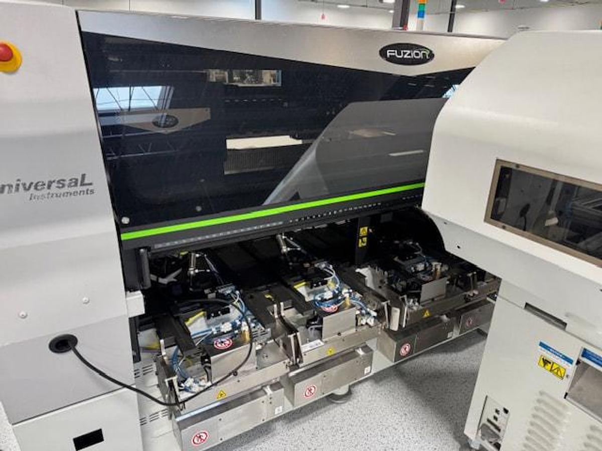Used 2019 Universal Fusion XC2-37 Dual Beam Placement Platform