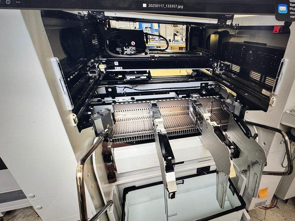 Used (SOLD) 2022 Samsung Hanwha Decan F2 Mounter Package