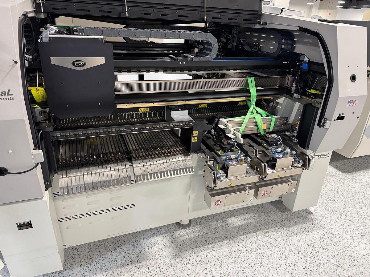 Used 2019 Universal Fusion XC2-37 Dual Beam Placement Platform