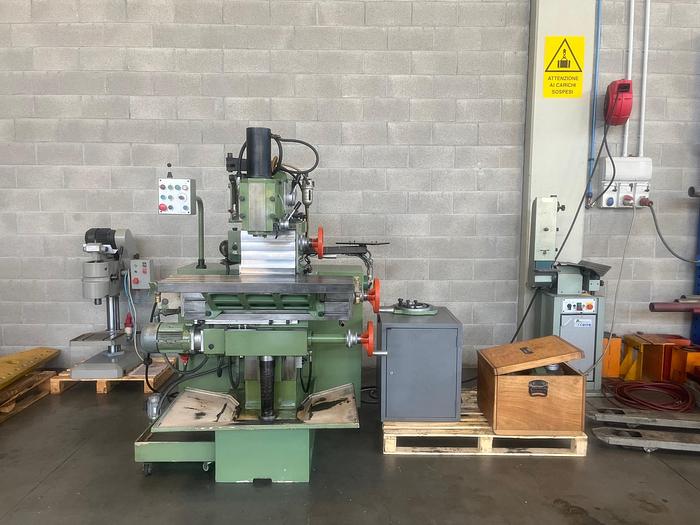 Usato FRESATRICE 