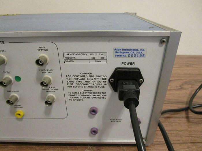 Used Axon Instruments Axopatch 1A Patch Clamp Amplifier