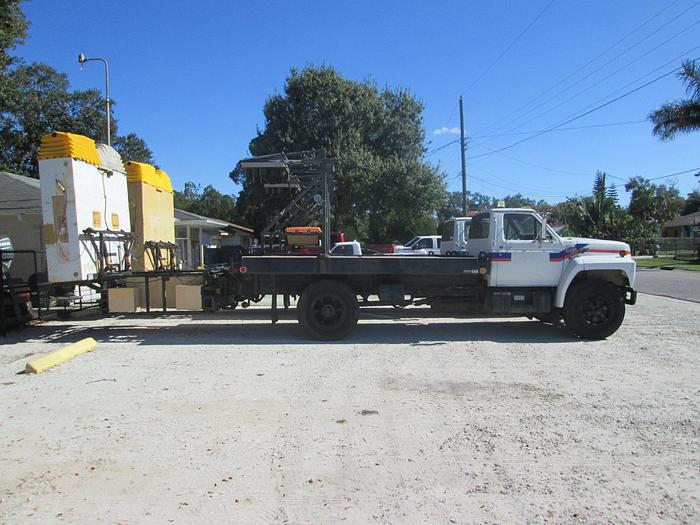 Used 1989 Ford F800 Attenuator Flat Bed Crash Truck