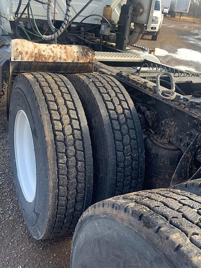 Used 2006 International  Day cab