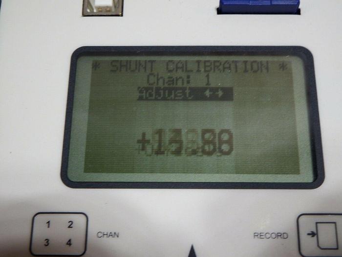 Used VISHAY Instruments P3 portable Strain Gauge Indicator Recorder MM120-001469 (H1)