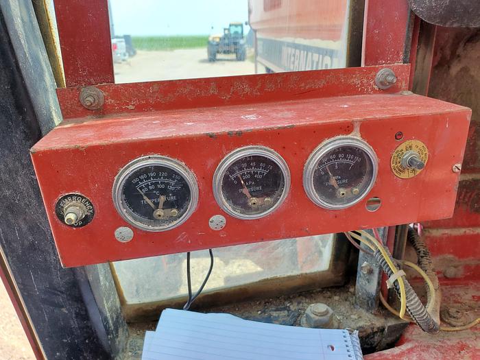 Used ** Auction ** 1978 International 1486 Tractor