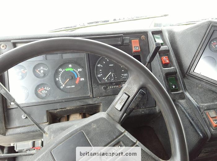 Used 1994 VOLVO F12 400 tractor unit