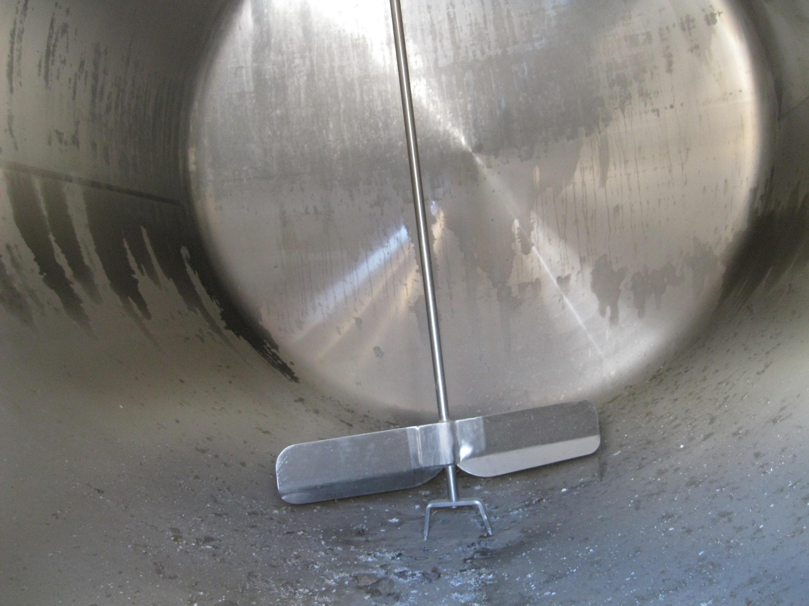 Refurbished 4000 GALLON DAMROW STORAGE TANK WITH MANHOLE AND CENTER AGITATOR