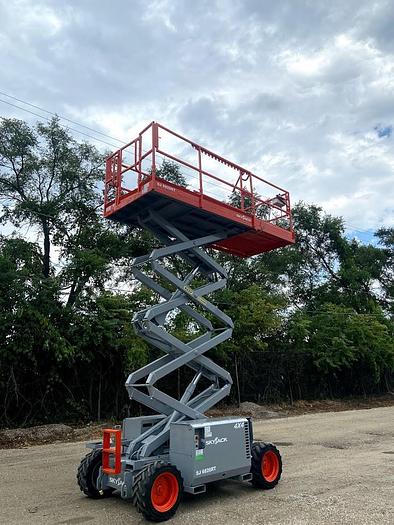 Used 2010 SKYJACK 6826RT