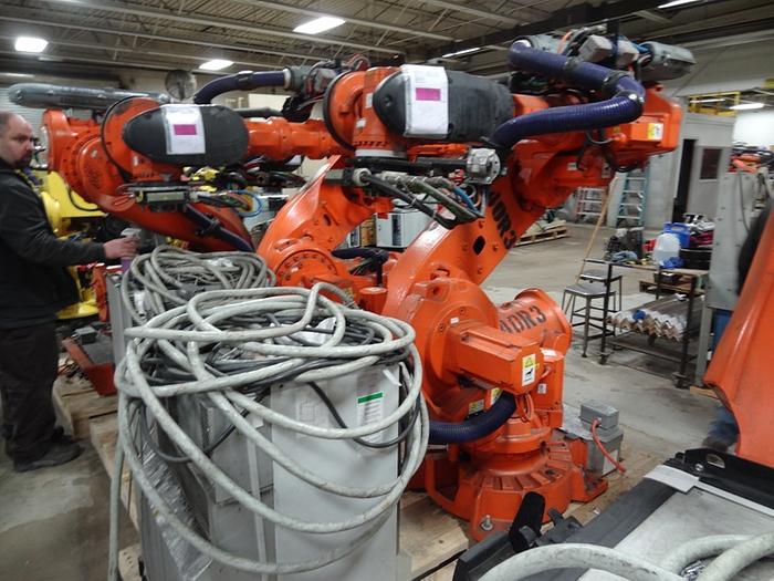 ABB IRB 6640 6 AXIS CNC ROBOT 235KG X 2.55 REACH IRC5 CONTROLS