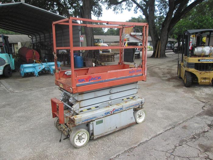 Used Skyjack SJIII 3219 Manlift