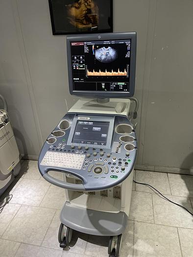 Gebraucht GE Voluson E8 Ultraschallgerät mit  2x neue Sonde + 1x gebrauchte sonde + Sony Drucker