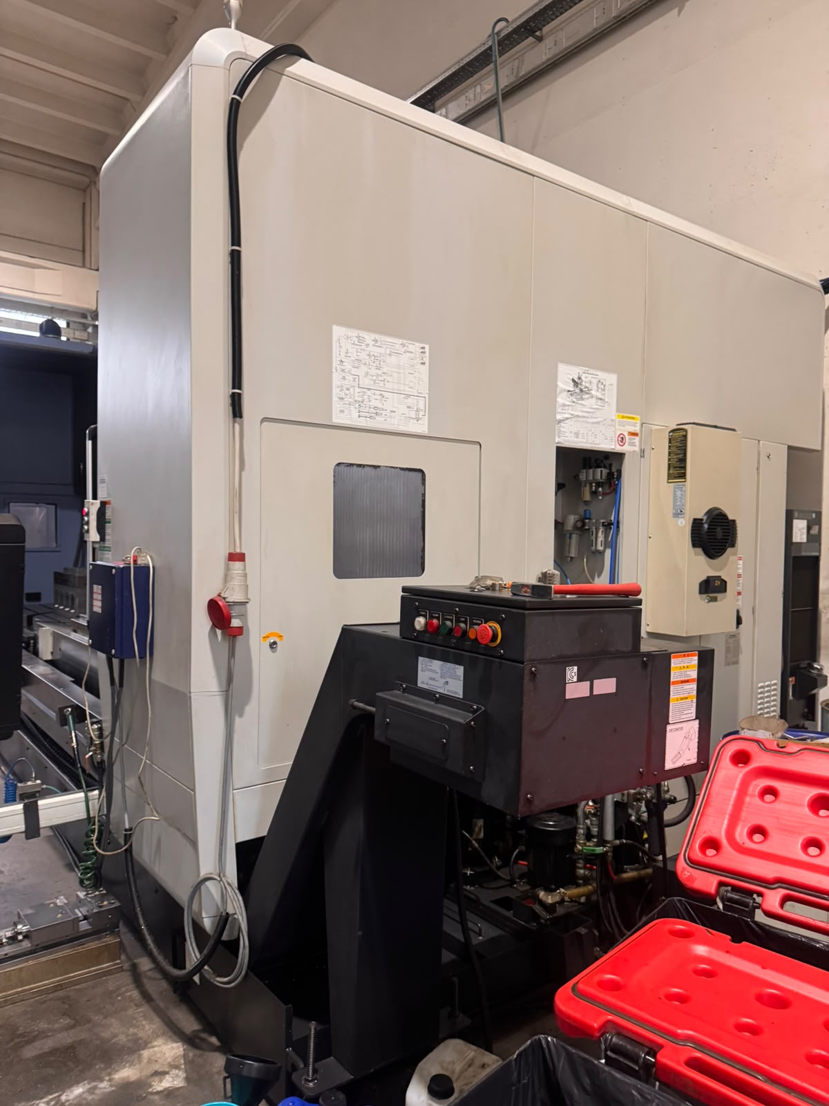 Usato 2016 DOOSAN VCF-850LSR