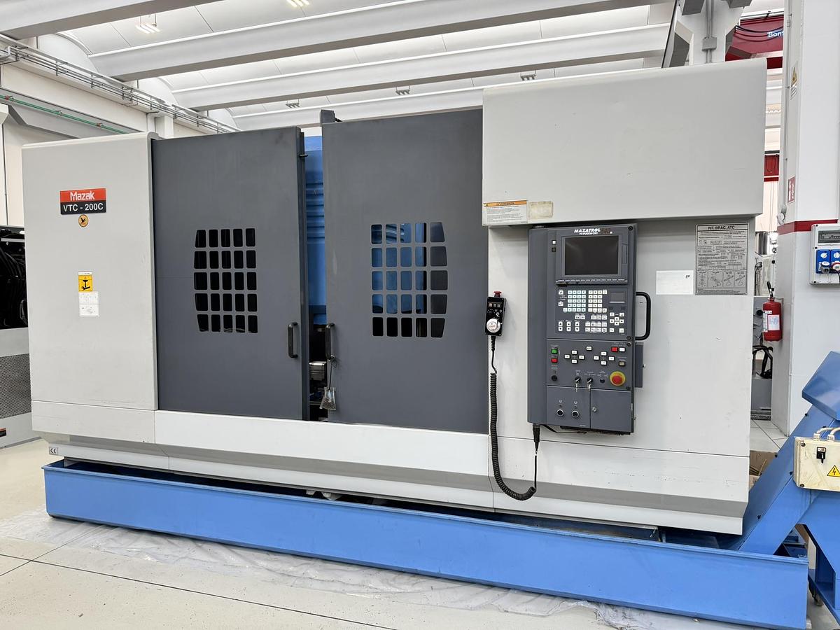Usato 2001 MAZAK VTC-200C