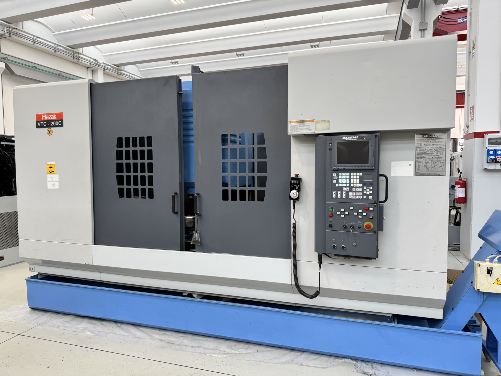 Usato 2001 MAZAK VTC-200C