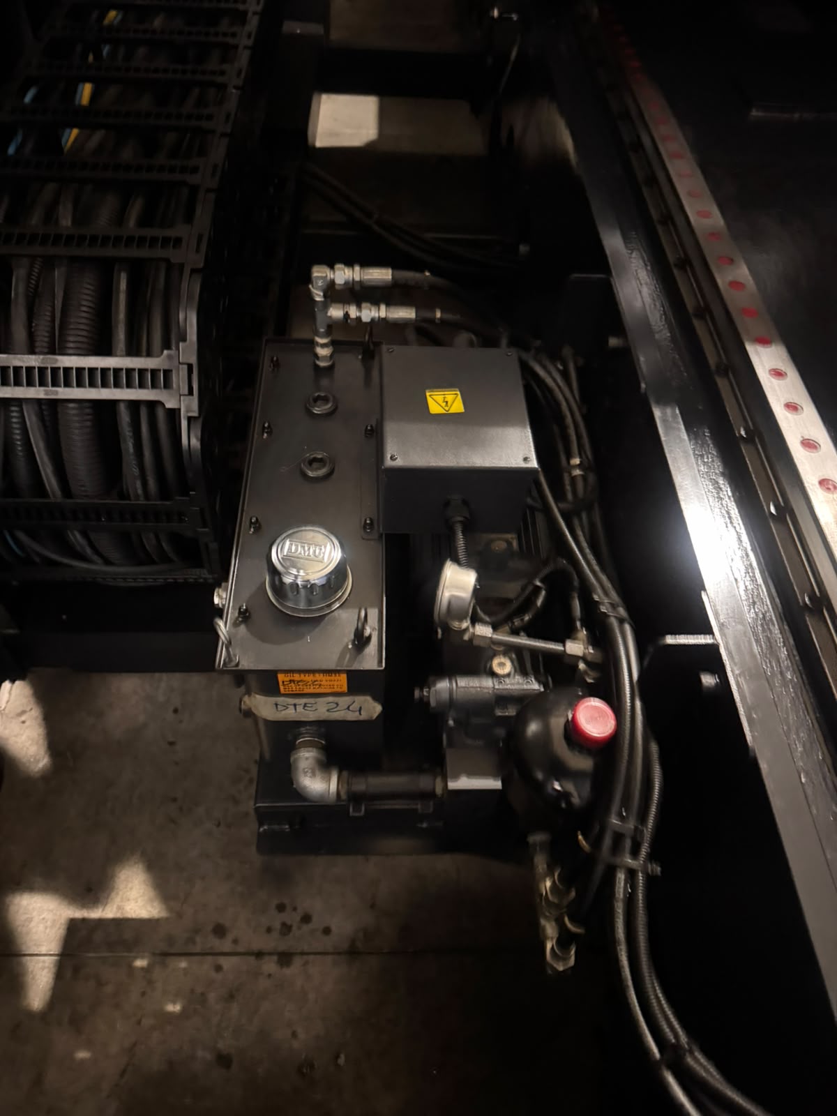 Usato 2016 DOOSAN VCF-850LSR