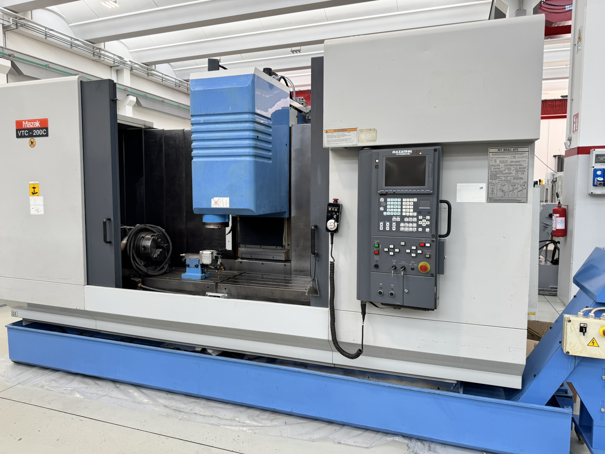 Usato 2001 MAZAK VTC-200C
