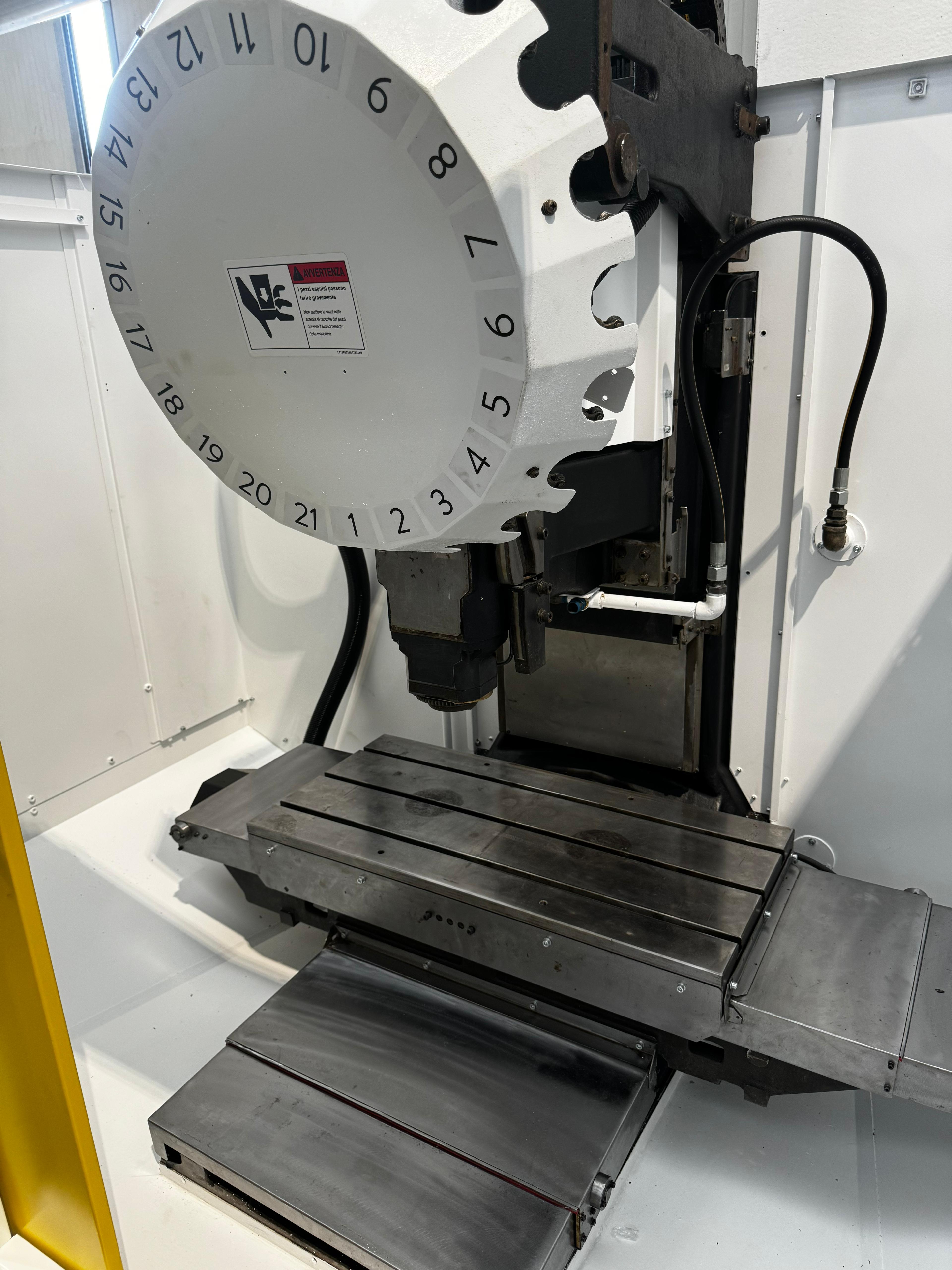 Usato 2004 Fanuc Robodrill α-T21iDL