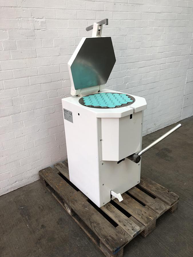 Refurbished Novapan 37Pc hexagonal Manual Scone Cutter