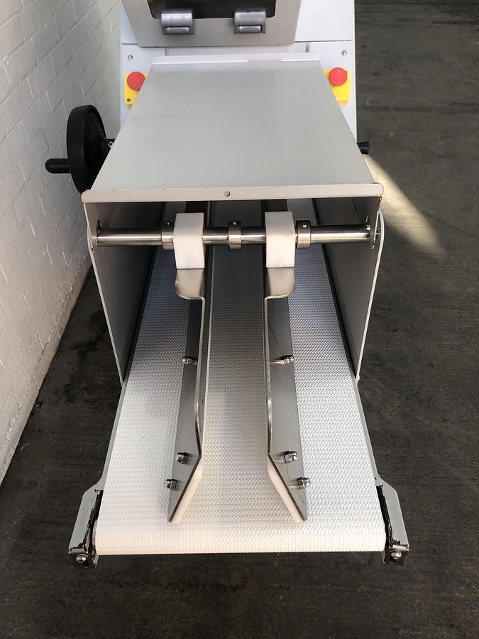 Used Mondial Forni SV2 Volumetric Dough Divider 260g - 1050g Weight Range