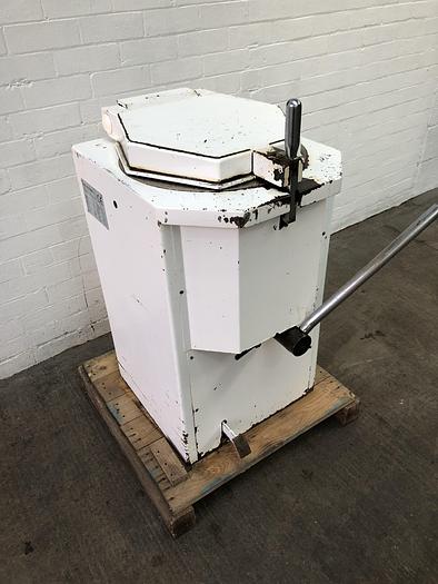 Used Novapan 37Pc hexagonal Manual Scone Cutter