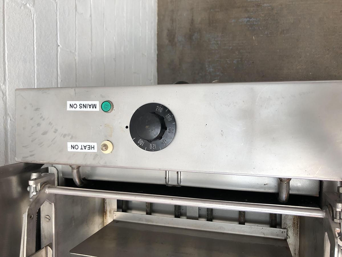 Used DCA 500 Half Tray Float Fryer - 18" x 15" Trays With Under Prover
