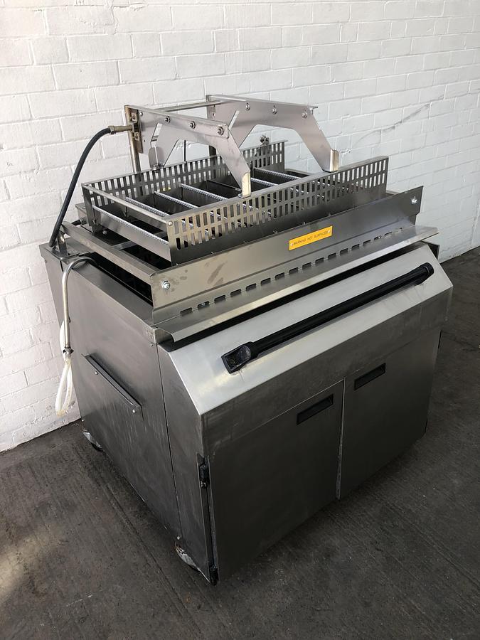 Used Mono Aztec Doughnut fryer